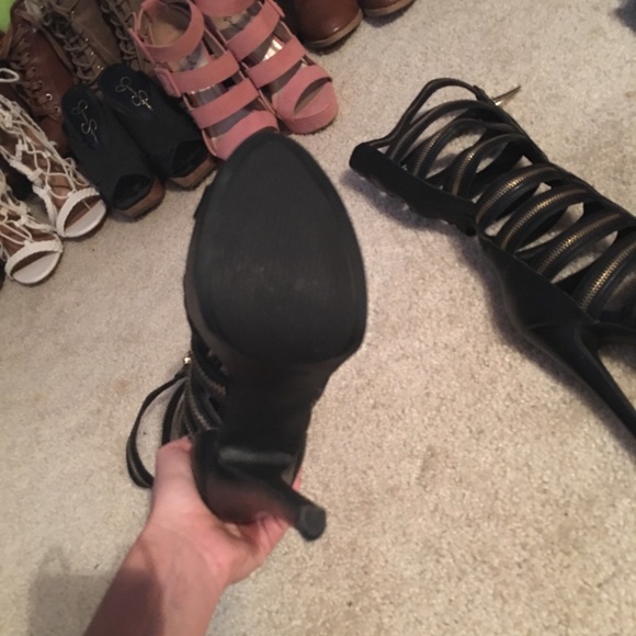 Leather boot - Picture 3 of 3